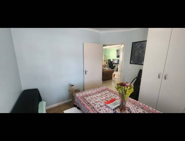 2 BEDROOM PROPERTY TO RENT IN BURGUNDY ESTATE